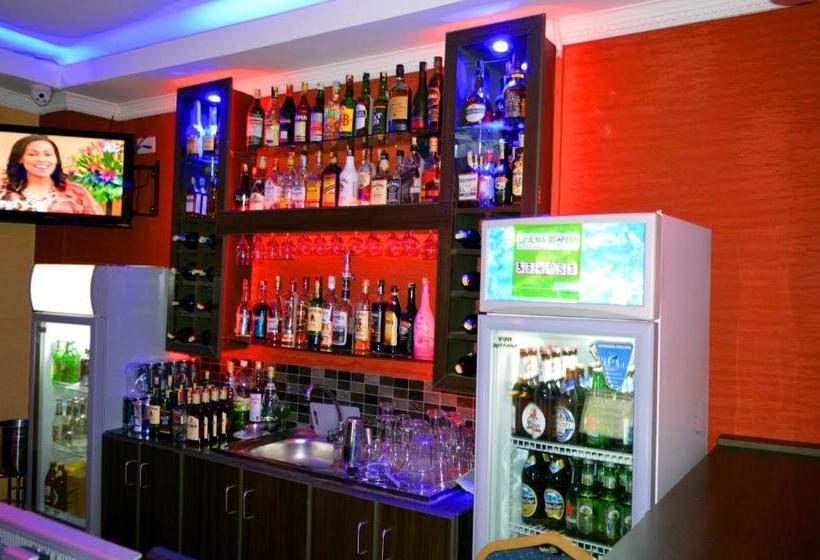 هتل Hillcourt Resort And Spa