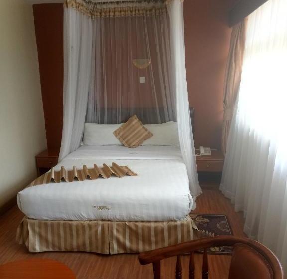 هتل Hillcourt Resort And Spa