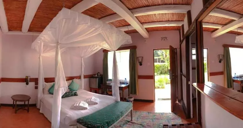 هتل Kongoni Camp