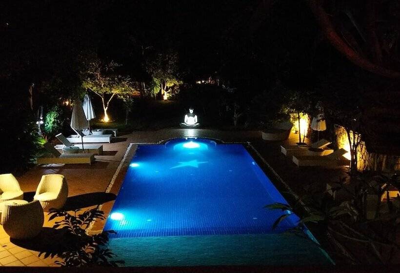 هتل Tara Lodge Haven Of Peace