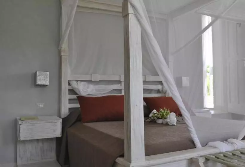 Kola Beach Resort