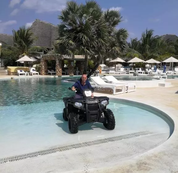 Kola Beach Resort