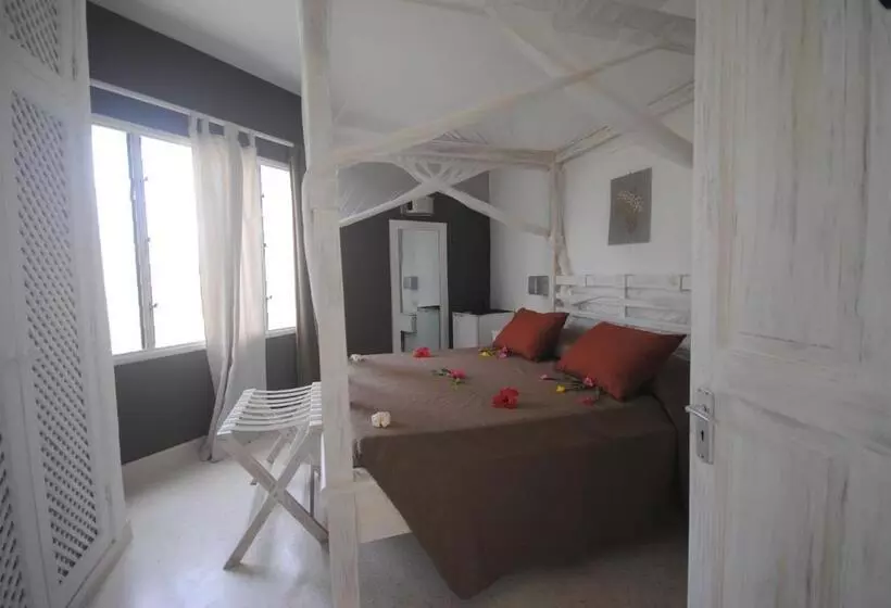 Kola Beach Resort