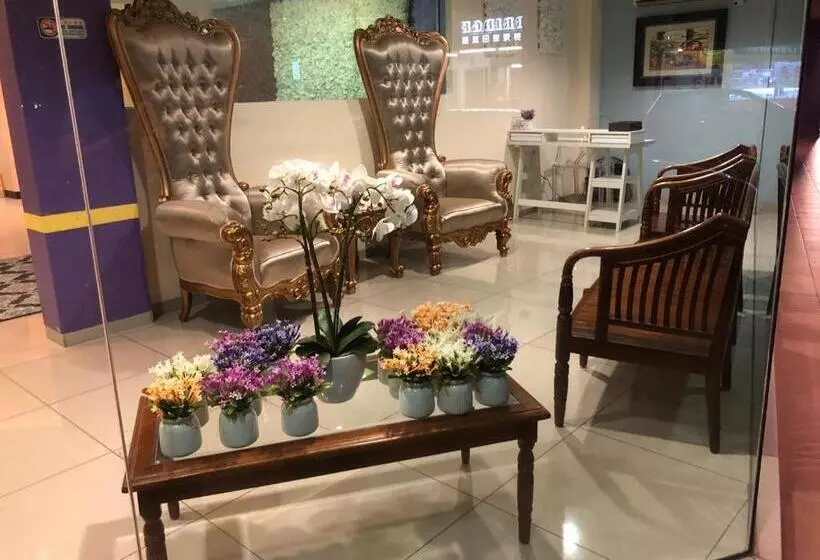 هتل Avaria Boutique