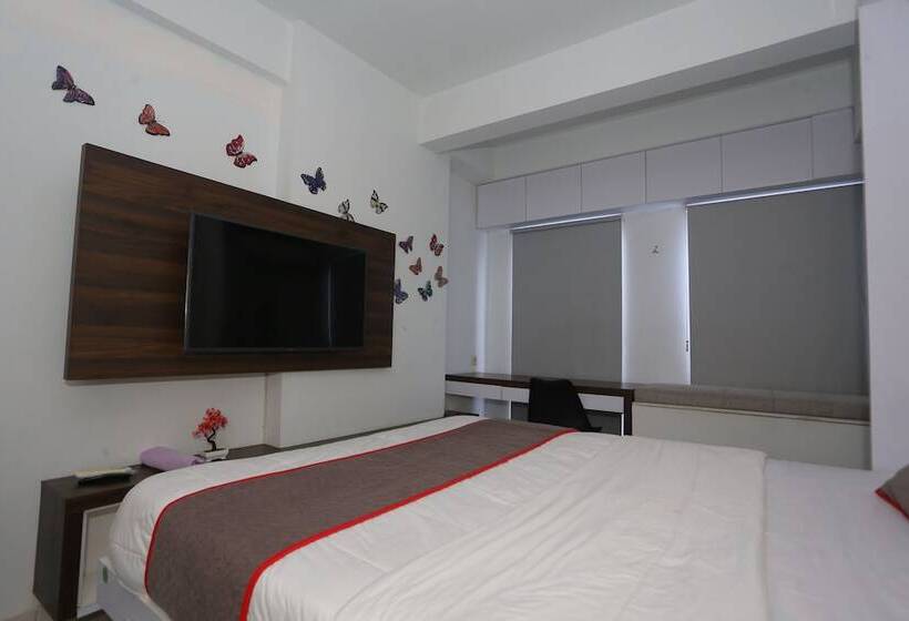 Otel Capital O 93594 Pelangi Urbano