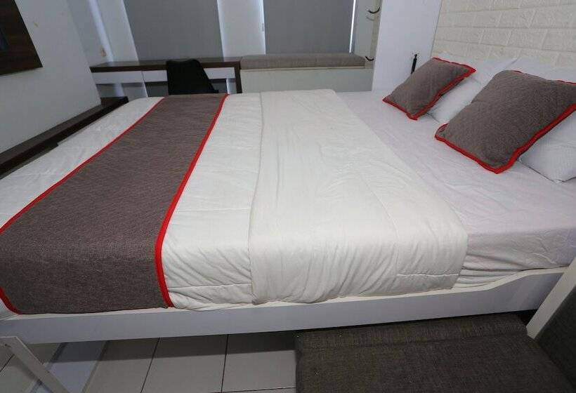 Otel Capital O 93594 Pelangi Urbano