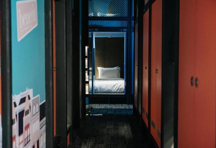 Hotel Capsule Transit Klia 2 International Departure, Satellite Building, Level 2