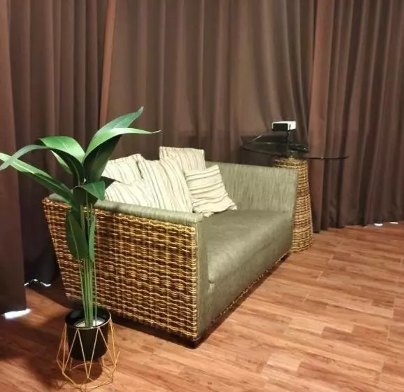 هتل Townhouse Oak 591 Shah Alam By Salaam