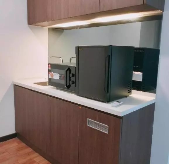 هتل Townhouse Oak 591 Shah Alam By Salaam