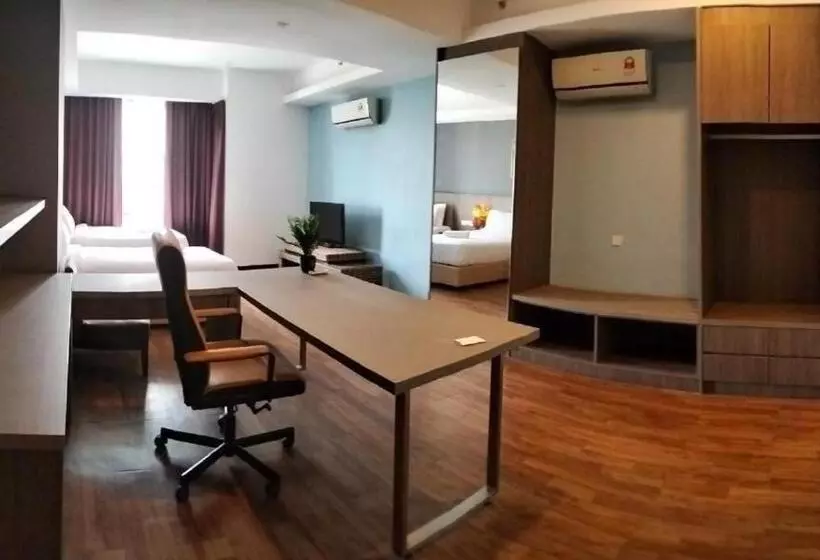 هتل Townhouse Oak 591 Shah Alam By Salaam