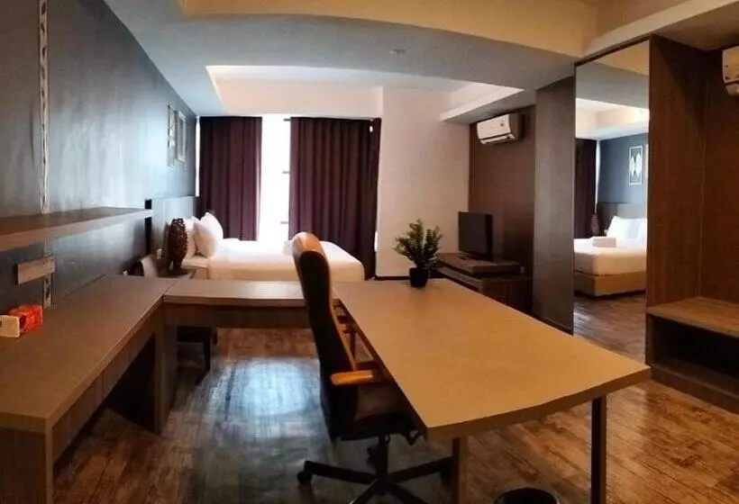 هتل Townhouse Oak 591 Shah Alam By Salaam