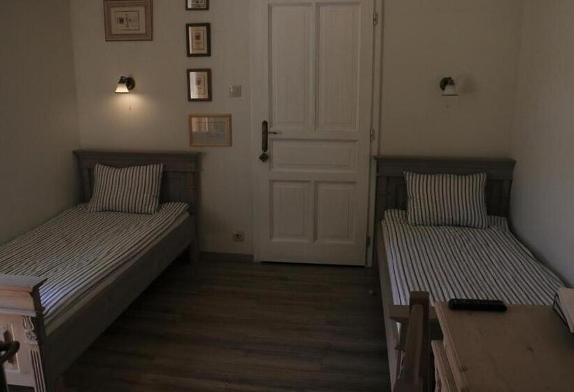 Bed and Breakfast Fogadó A Patkolókovácshoz Vendégház Szekszárd