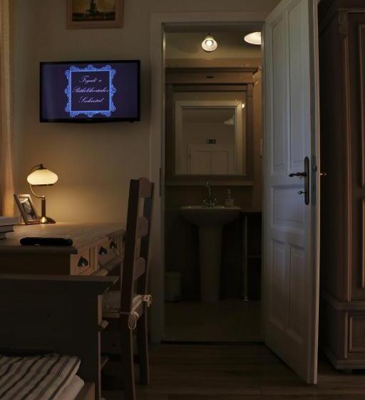 Bed and Breakfast Fogadó A Patkolókovácshoz Vendégház Szekszárd