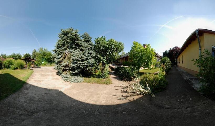 Bed and Breakfast Fortuna Panzio