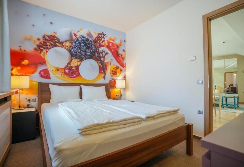 住宿加早餐 Imola Udvarház Dessert