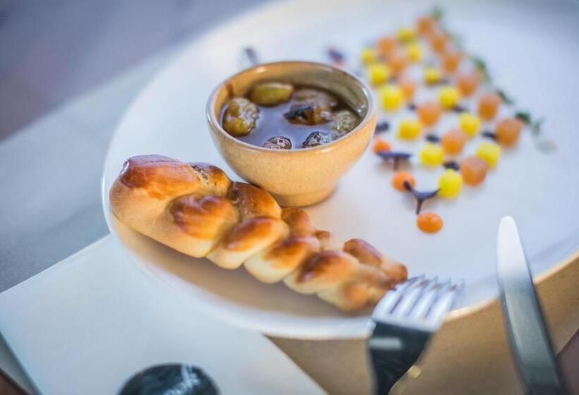 住宿加早餐 Imola Udvarház Dessert