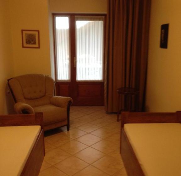 住宿加早餐  Juhász Fogadó