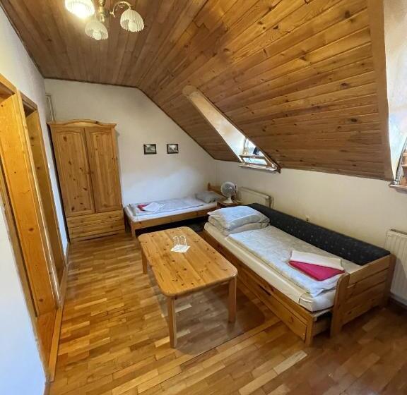 Aamiaismajoitus (B&B) Katalinkert Panzió