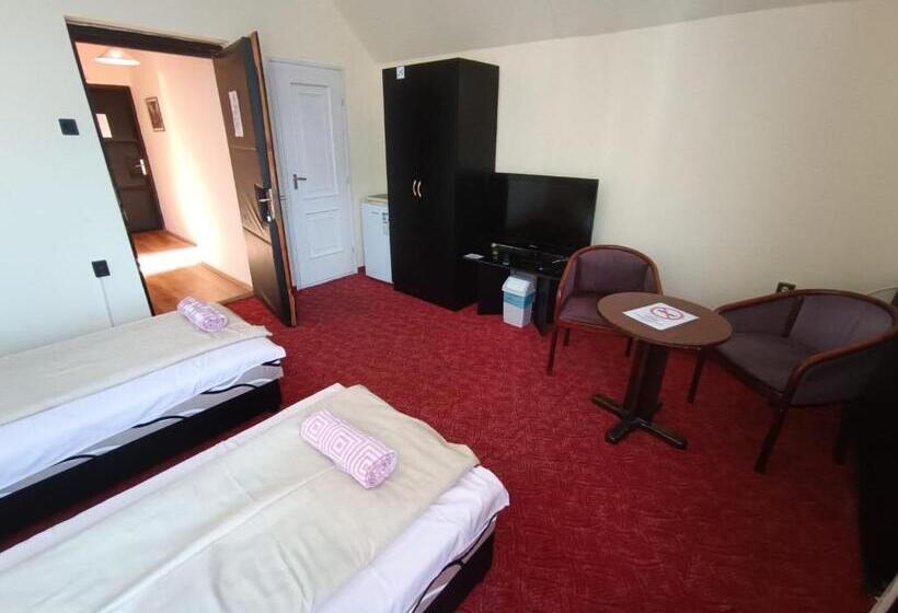 ベッドアンドブレックファースト Laci Magánszálláshely