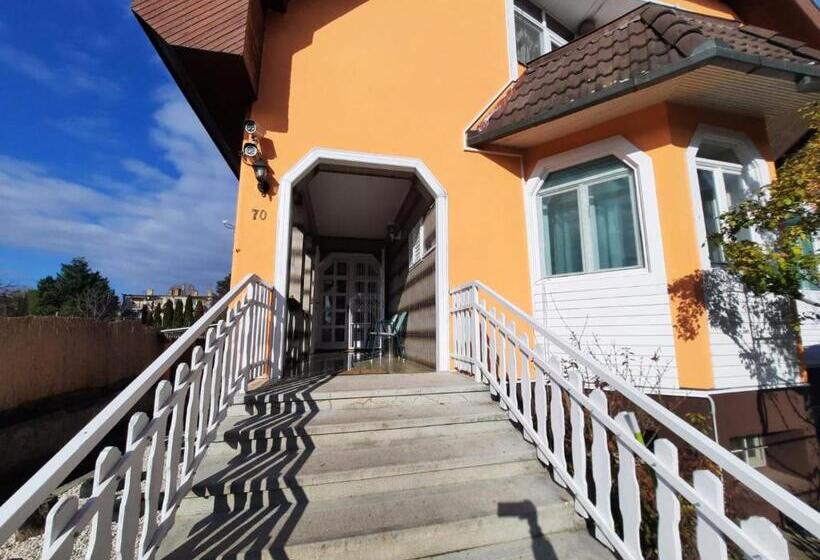 ベッドアンドブレックファースト Laci Magánszálláshely