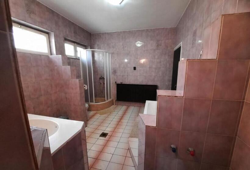 ベッドアンドブレックファースト Laci Magánszálláshely