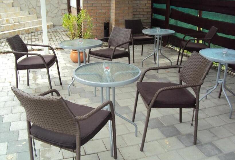 ベッドアンドブレックファースト Lila Akác Vendégház Esztergom