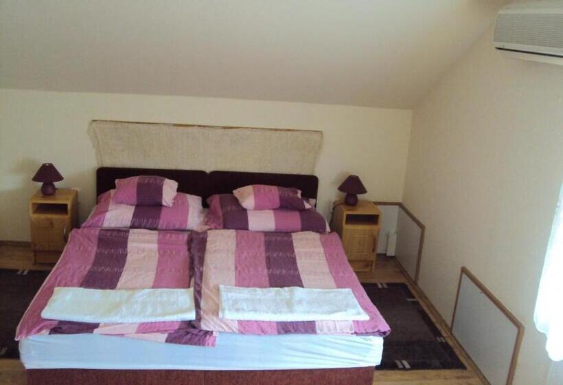 ベッドアンドブレックファースト Lila Akác Vendégház Esztergom