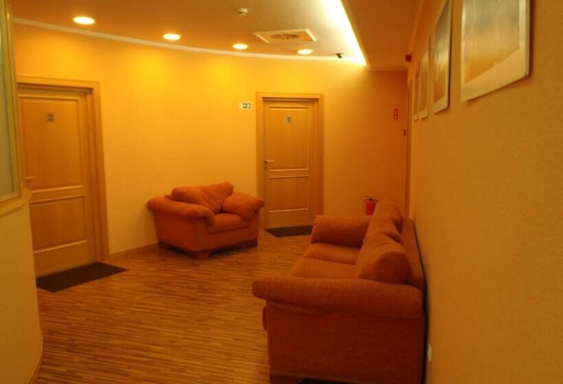 تختخواب و صبحانه Napfény Panzió és Rendezvényház