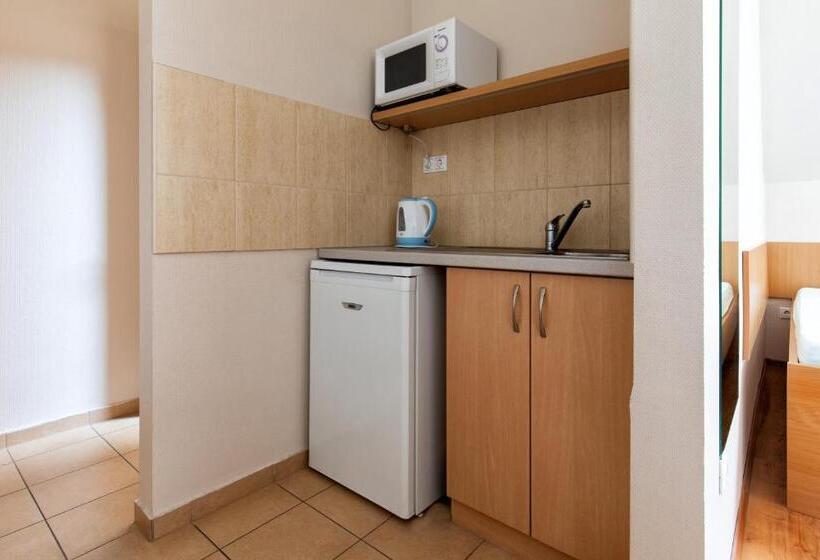 تختخواب و صبحانه Napfény Panzió és Rendezvényház