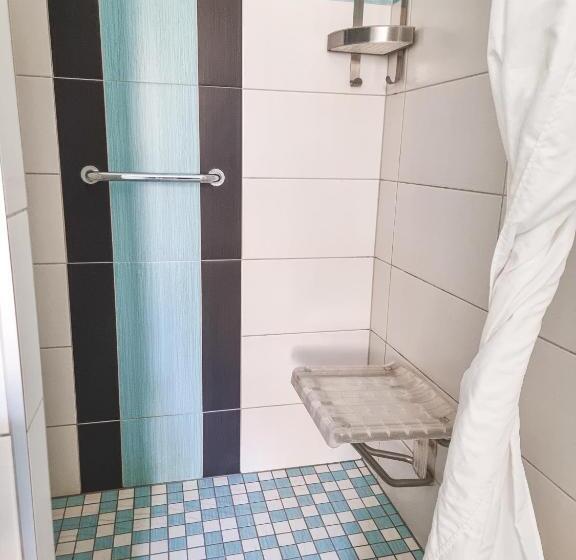 مبيت وإفطار Szivárvány Panzió