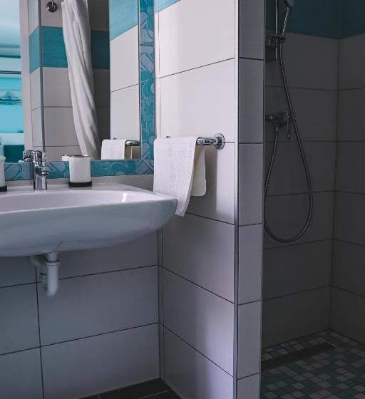 مبيت وإفطار Szivárvány Panzió