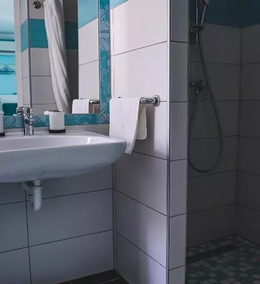 تختخواب و صبحانه Szivárvány Panzió