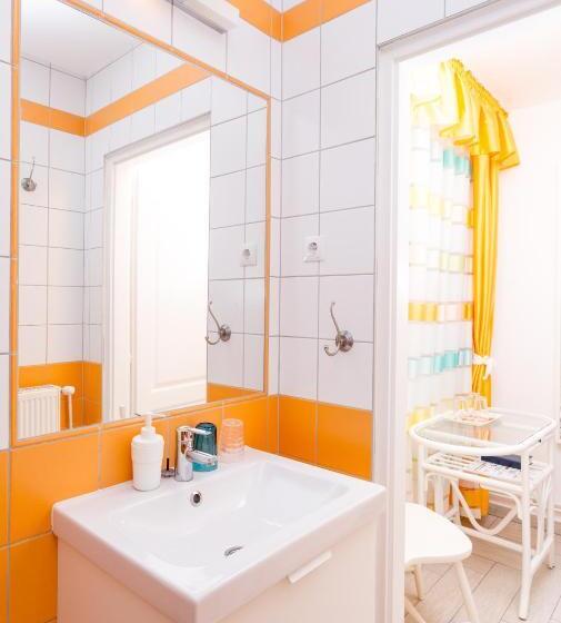 مبيت وإفطار Szivárvány Panzió