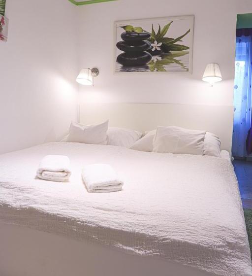 مبيت وإفطار Szivárvány Panzió