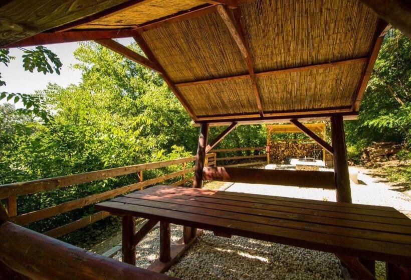 مبيت وإفطار Xendala Panzió