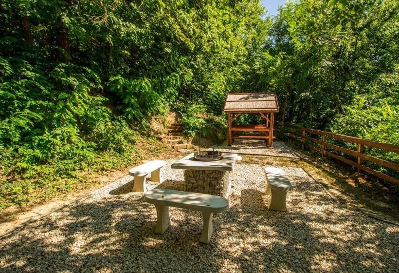 مبيت وإفطار Xendala Panzió