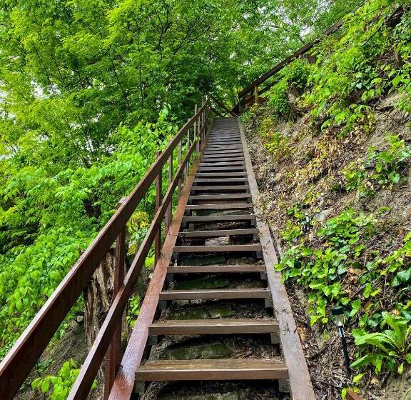 مبيت وإفطار Xendala Panzió