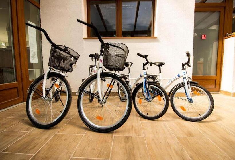 مبيت وإفطار Xendala Panzió