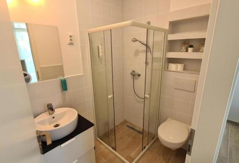 مبيت وإفطار Xendala Panzió