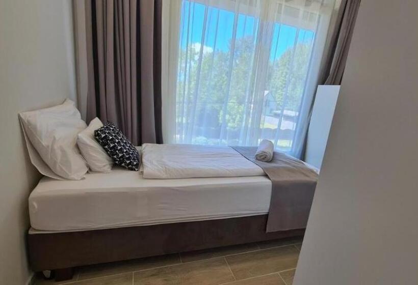 مبيت وإفطار Xendala Panzió