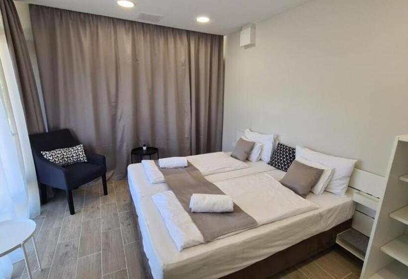 مبيت وإفطار Xendala Panzió