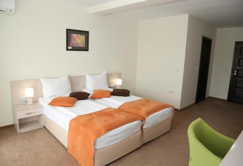 酒店 Clinic Dr. Gechevi