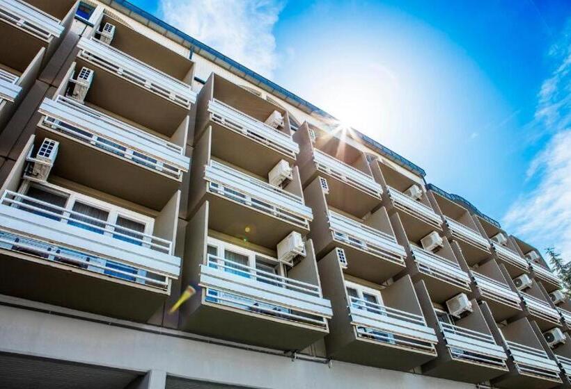 Hotell Csopak Resort & Lake