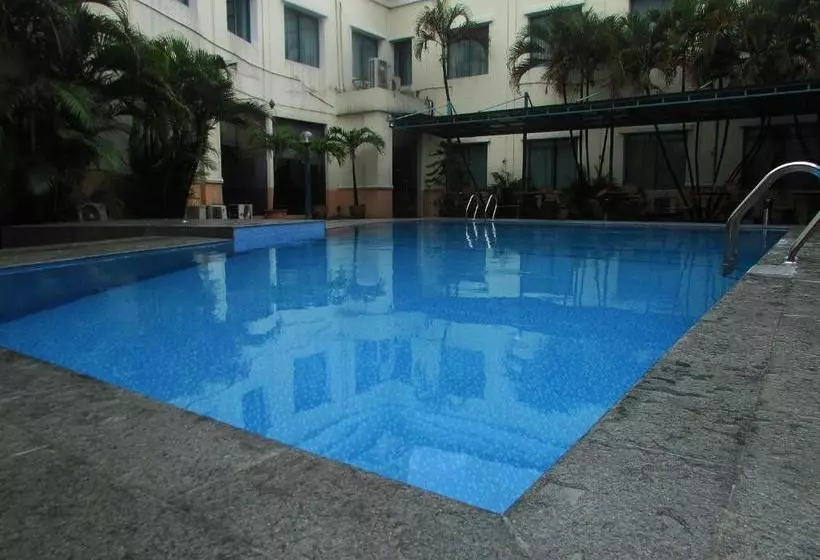 Otel Grand Cikarang