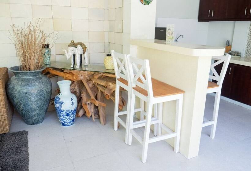 هتل Villa Bau Nyale