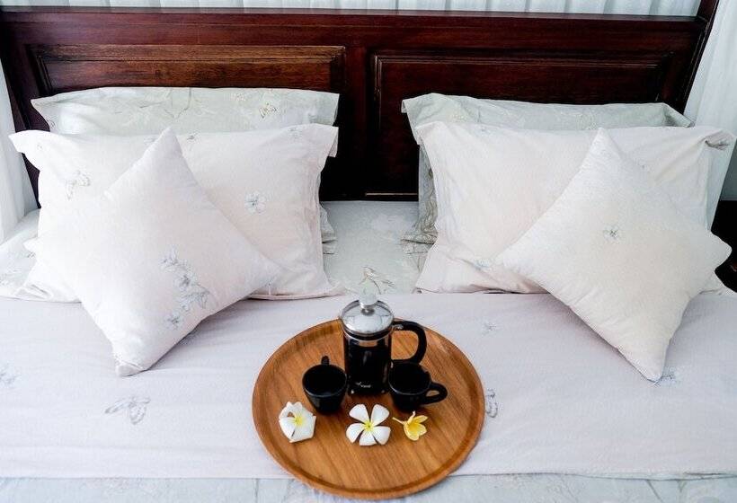 هتل Villa Bau Nyale