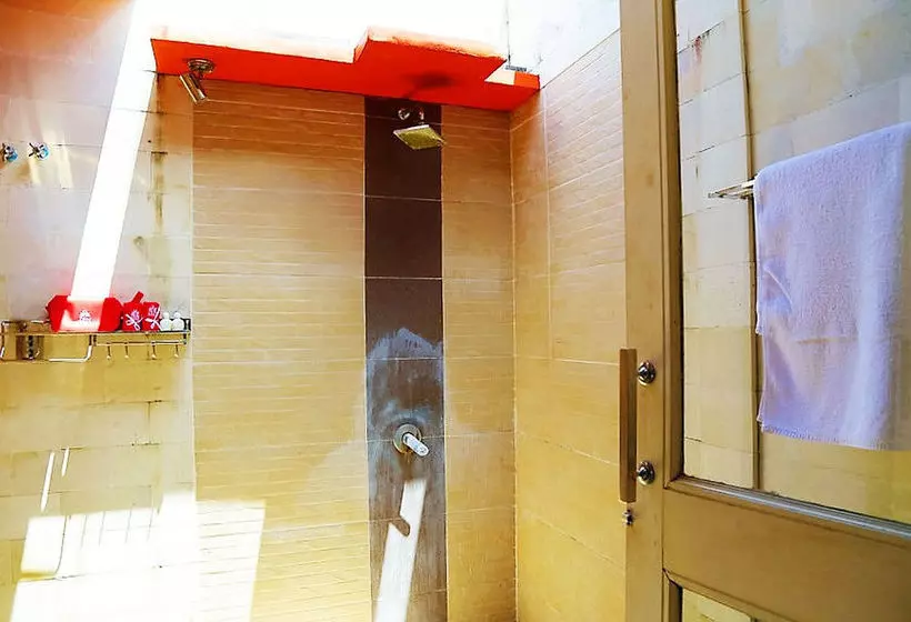ホテル Zenrooms Denpasar Gelogor Carik 2
