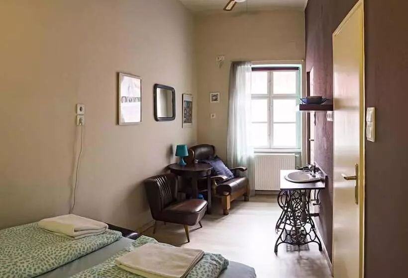 Santico Art Hotel And Hostel
