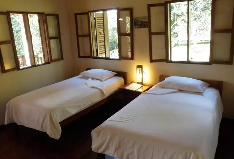 Hotelli Jungle Lodge El Jardin Aleman