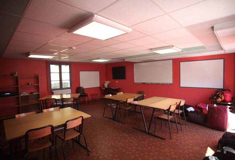 Association Peyranère Hostel